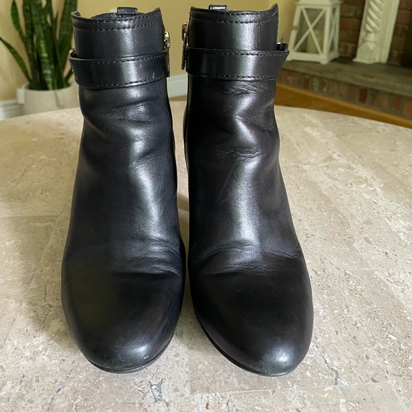 Tory Burch Bristol Black Leather Bootie Gold Logo 8 1/2 - Picture 5 of 14